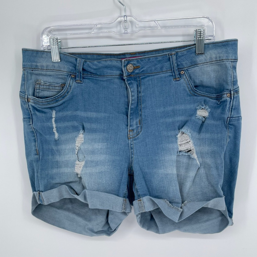 Wax Jean Women's Light Distressed Cuffed Denim Shorts Size 2XL